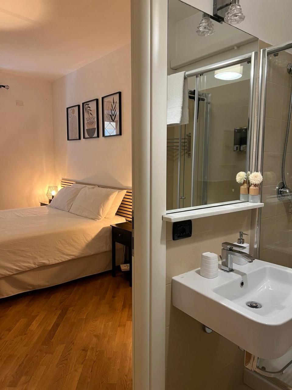 Sant'Eligio Apartments & Rooms Palermo Bagian luar foto