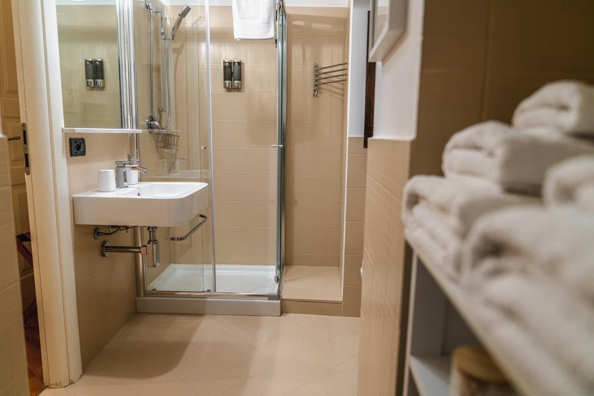 Sant'Eligio Apartments & Rooms Palermo Bagian luar foto