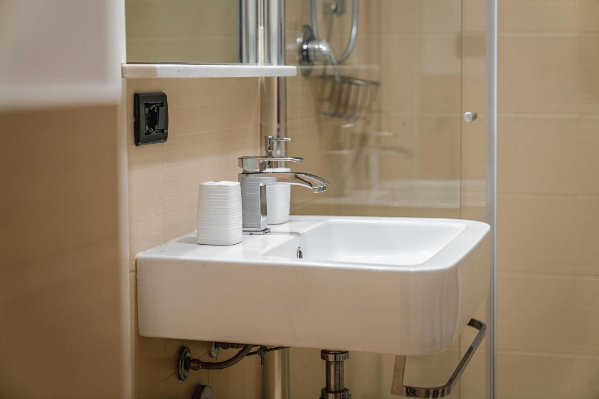 Sant'Eligio Apartments & Rooms Palermo Bagian luar foto
