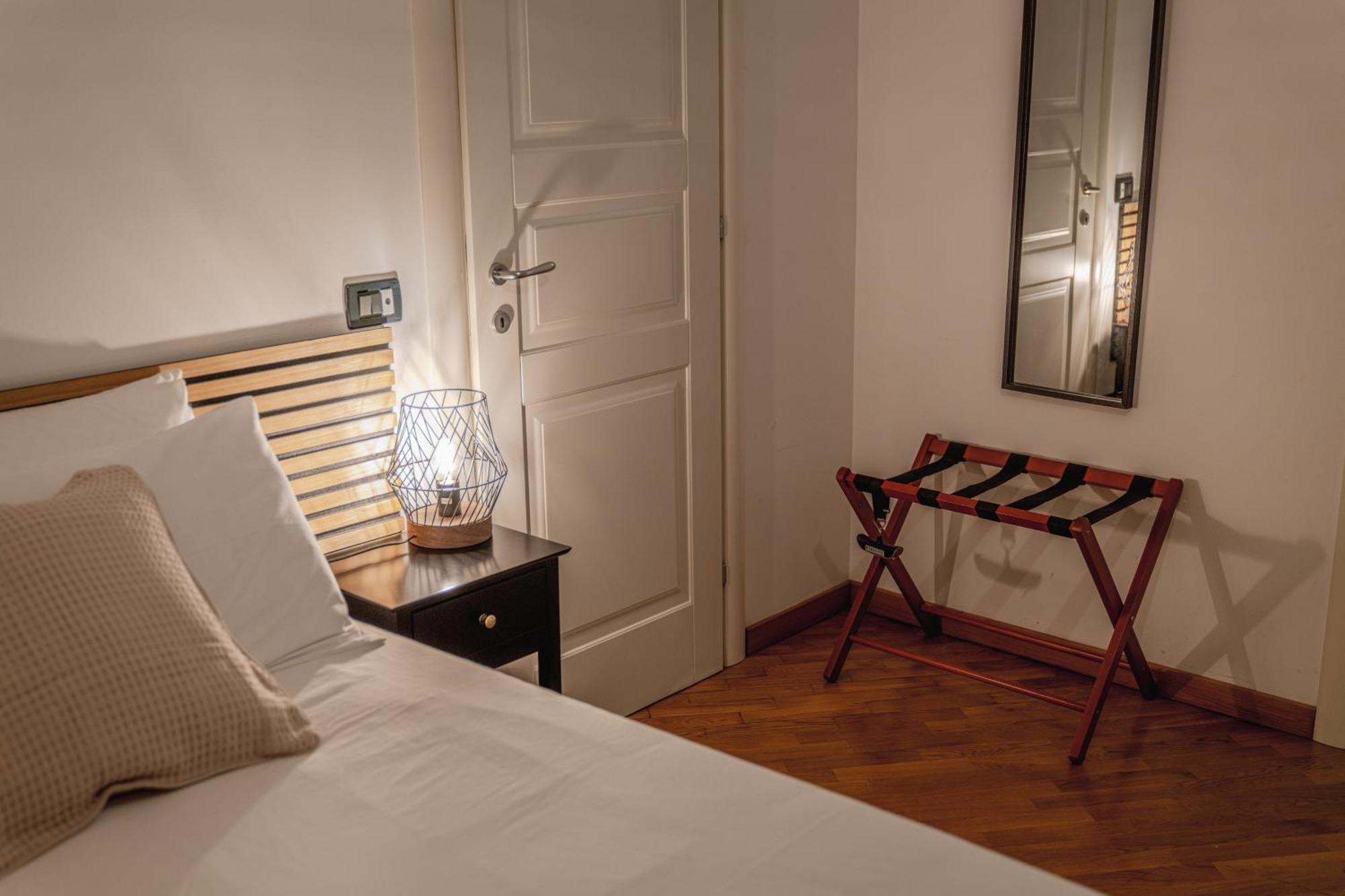 Sant'Eligio Apartments & Rooms Palermo Bagian luar foto