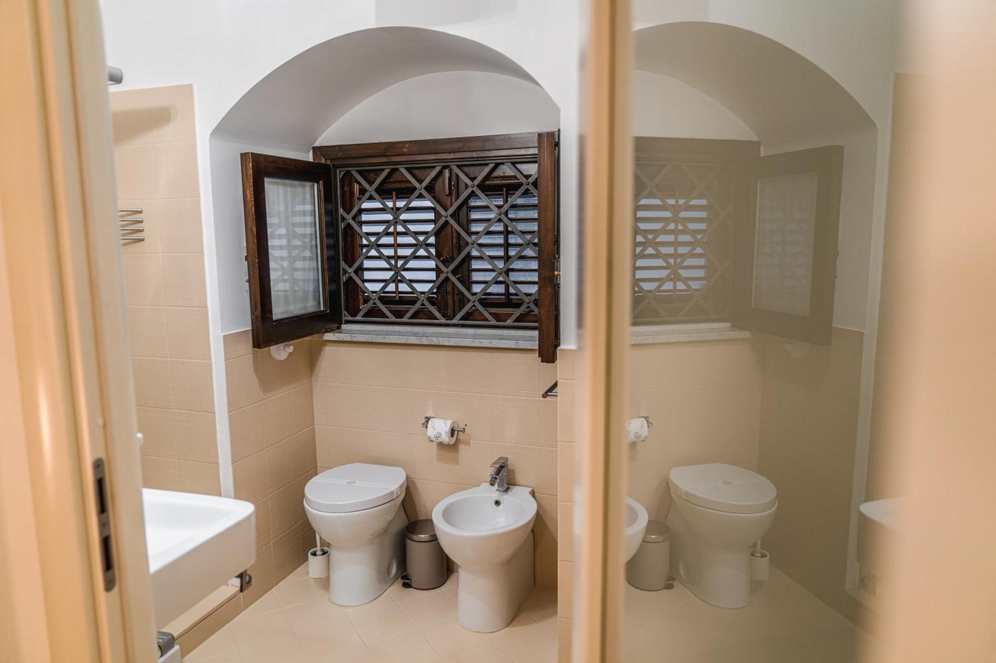 Sant'Eligio Apartments & Rooms Palermo Bagian luar foto