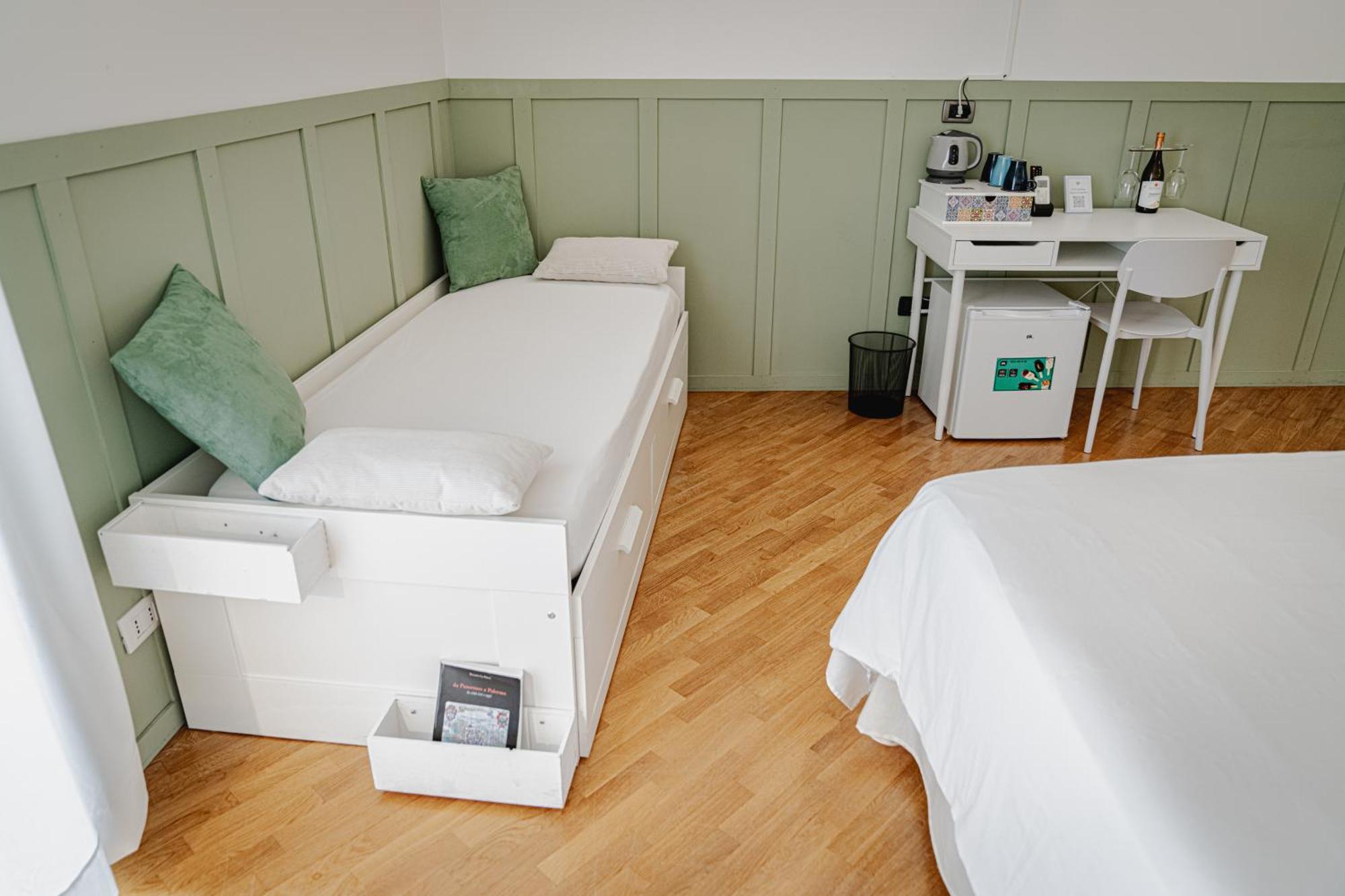 Sant'Eligio Apartments & Rooms Palermo Bagian luar foto